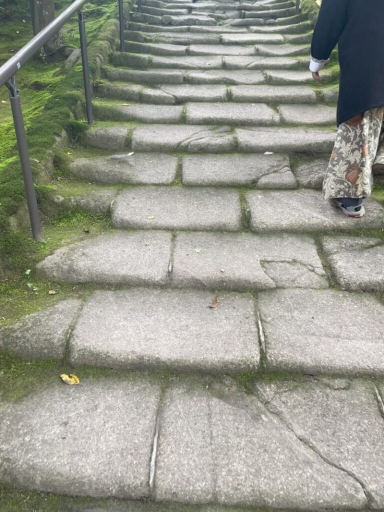 円通院 石段