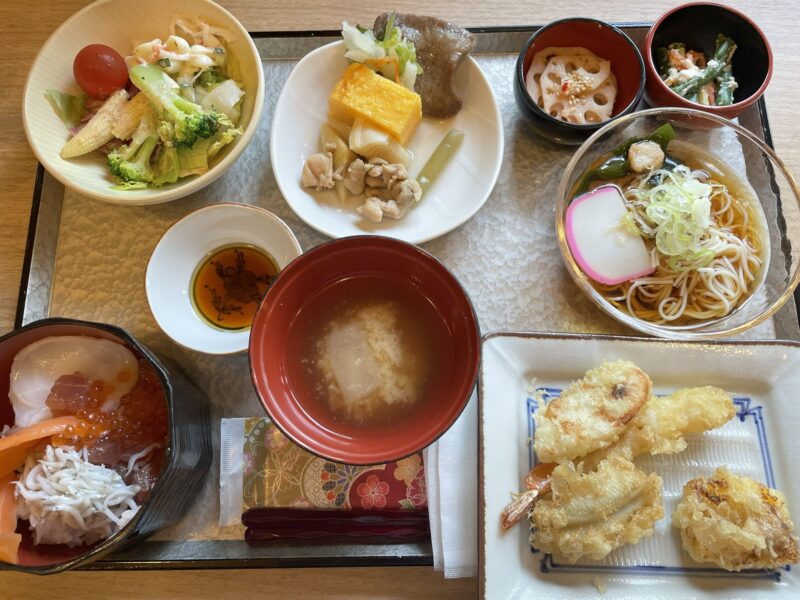 朝食バイキング