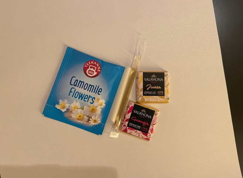ザ・キャピトルホテル東急
ターンダウンサービス
カモミールティーとチョコレート