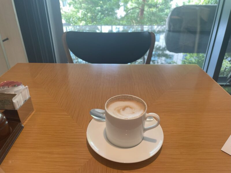 ザ・キャピトルホテル東急
朝食 カフェラテ