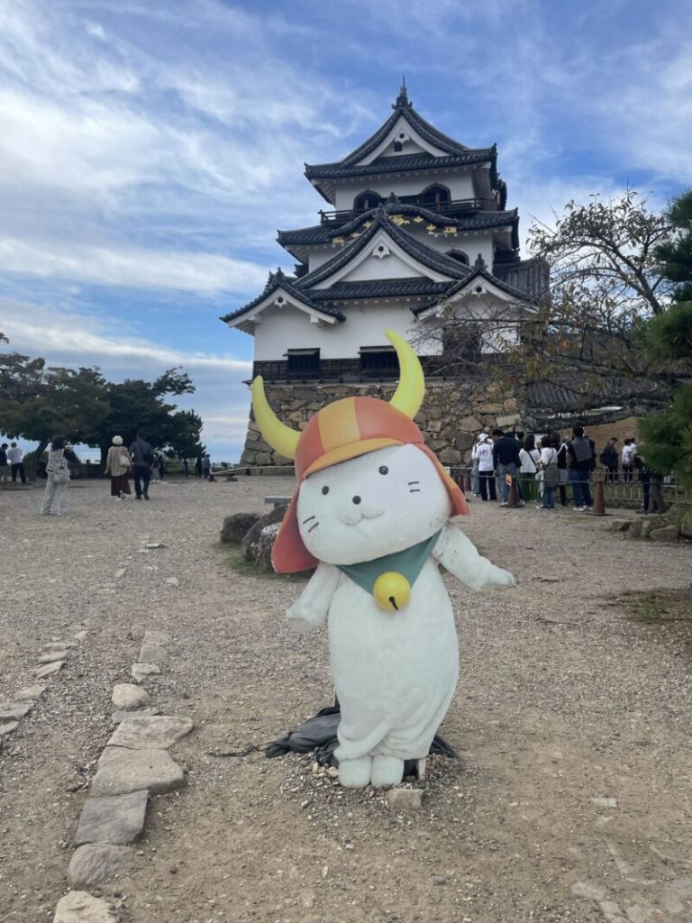 彦根城とひこにゃん