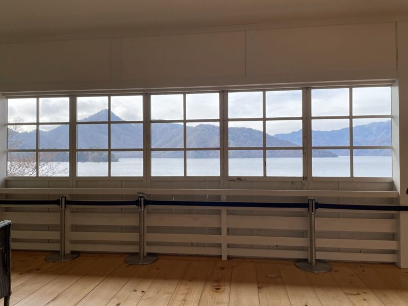 英国大使館別荘内部