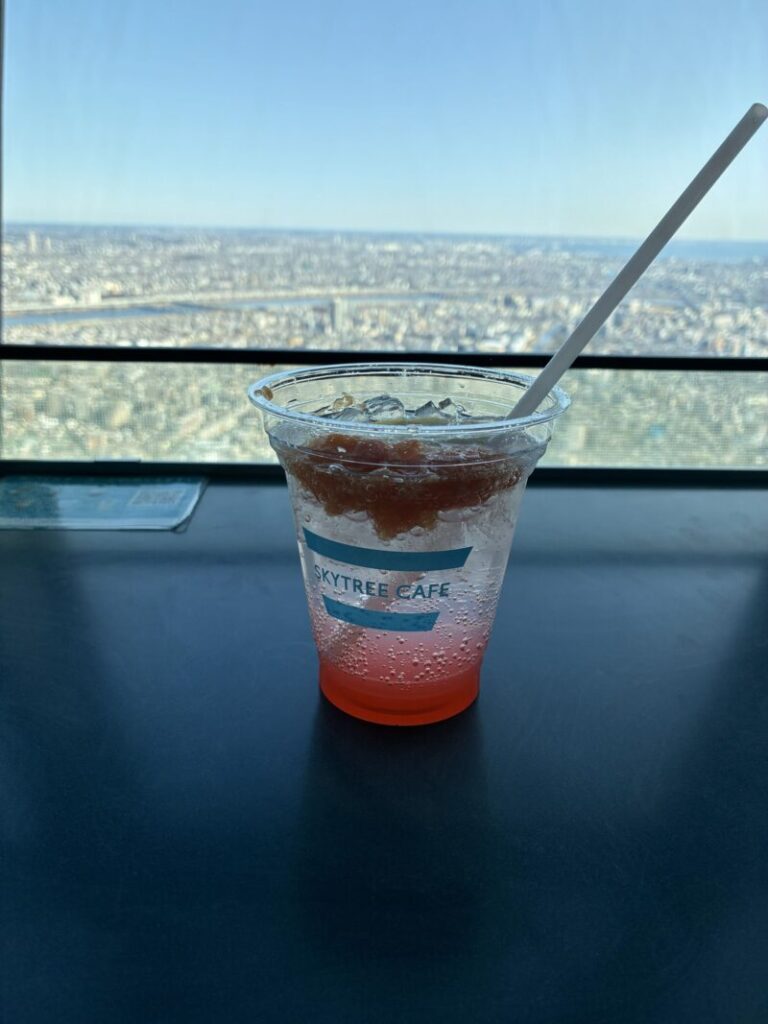 スカイツリーカフェ
ピンクグレープフルーツのレモネード
