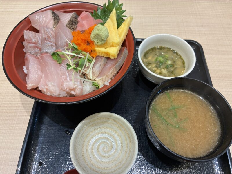 三代目網元 魚鮮水産　地魚海鮮丼